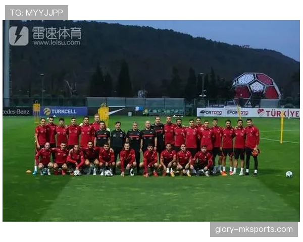 恰尔汗奥卢扛起国家队大旗，开启崭新篇章引期待