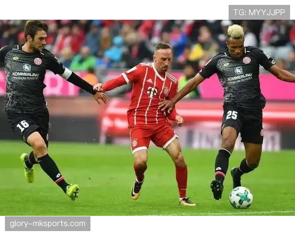 德甲新赛季掀开历史新篇章：某队强势冲击不败纪录，展现争冠级竞争力